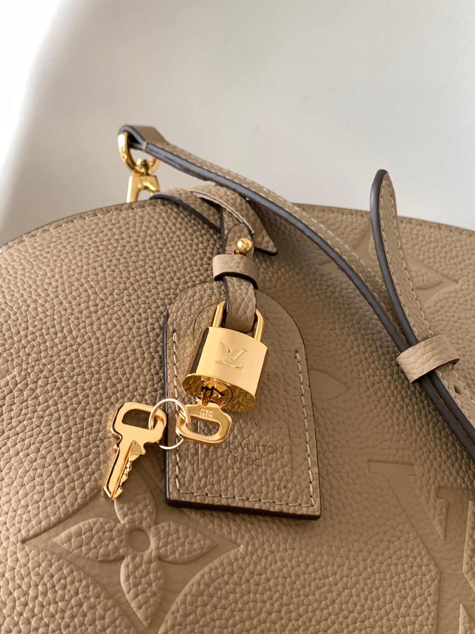 LV Petit Palais Bag Beige Cowhide 241139