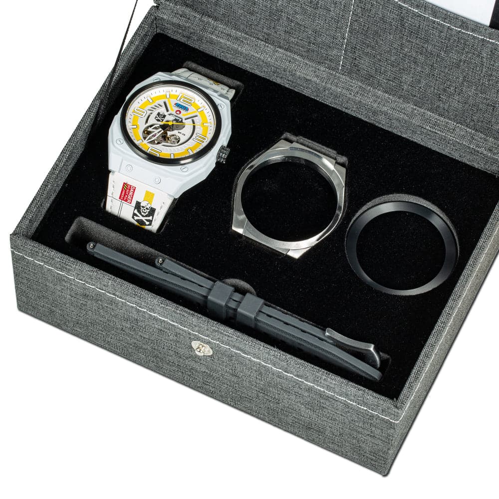 Infantry The Macross Roy Fokker Limited Edition Leather & Silicone Strap Men Watch MOD42-MAC-SET-Y-C