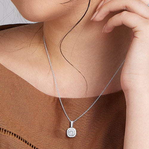 45cm Miracle Halo Necklace with 0.16tw of Diamonds in Sterling Silver