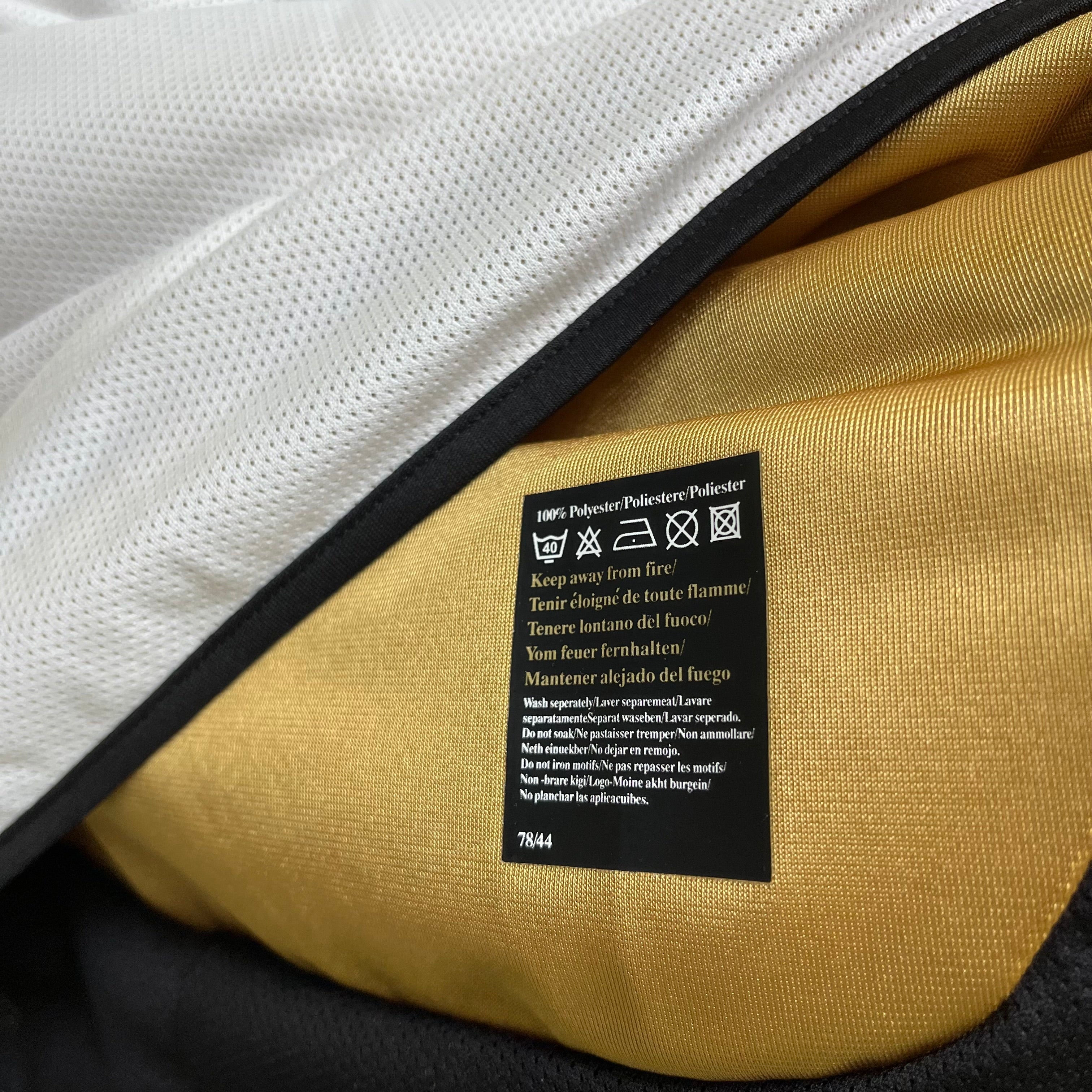 Manchester United 01/02 Centenário Jersey - Retro Version