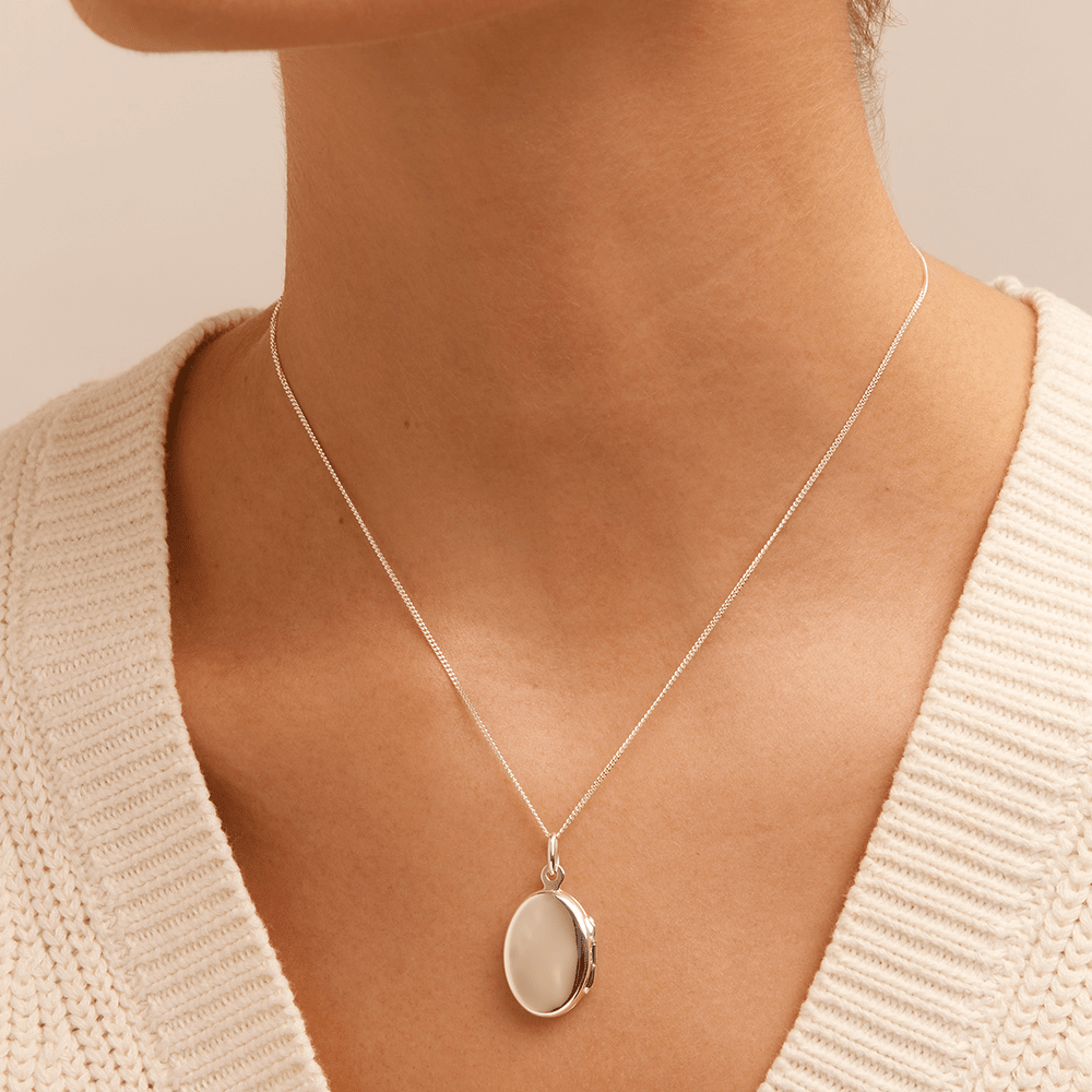 45cm Oval Locket Pendant Necklace in Sterling Silver