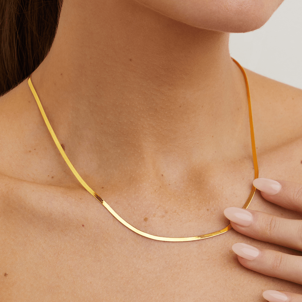 45cm 3mm Width Herringbone Chain Necklace in 9kt Yellow Gold
