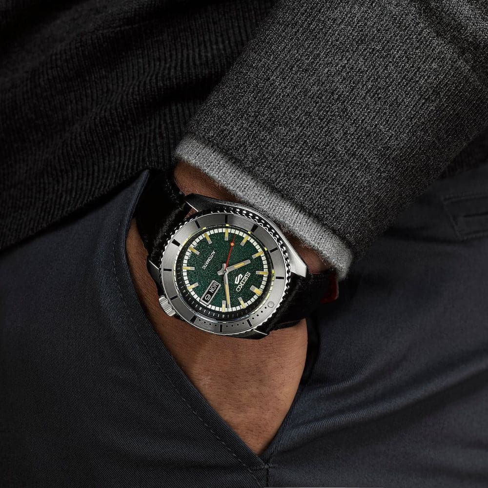 Seiko 5 Green Dial Black Leather Strap Men Watch SRPJ91K1P