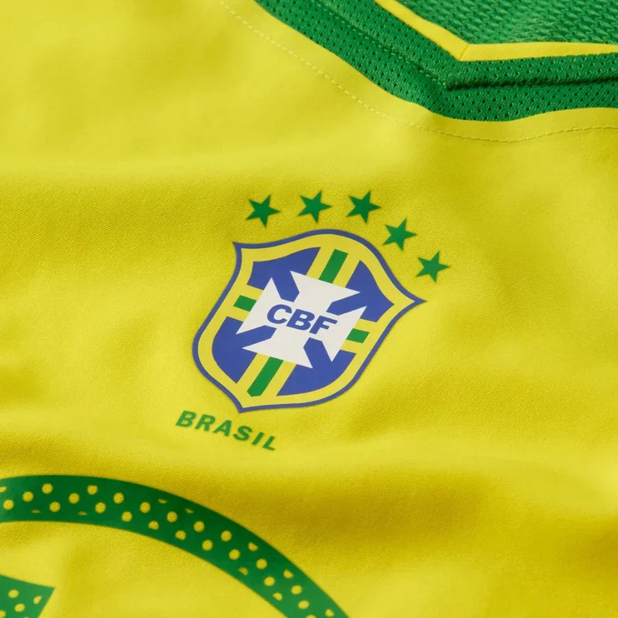 Brazil Ronaldinho 10 Retro Home Fan Jersey 2004-2005 (Reissue)