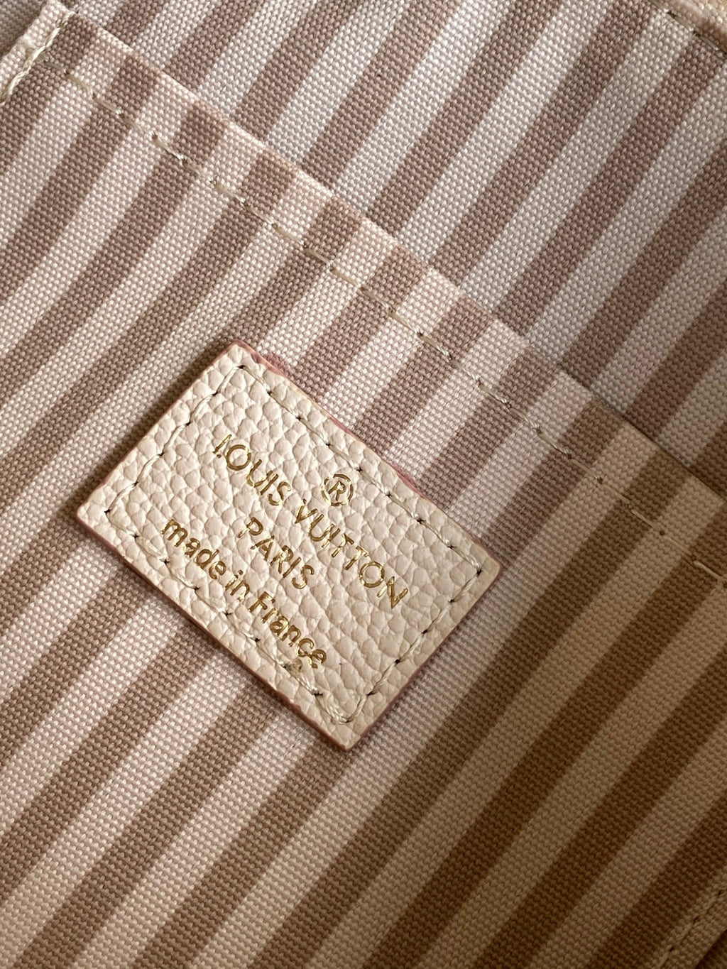 LV Speedy 20 BandouliÃ¨re Bag Beige Embossed cowhide 252519