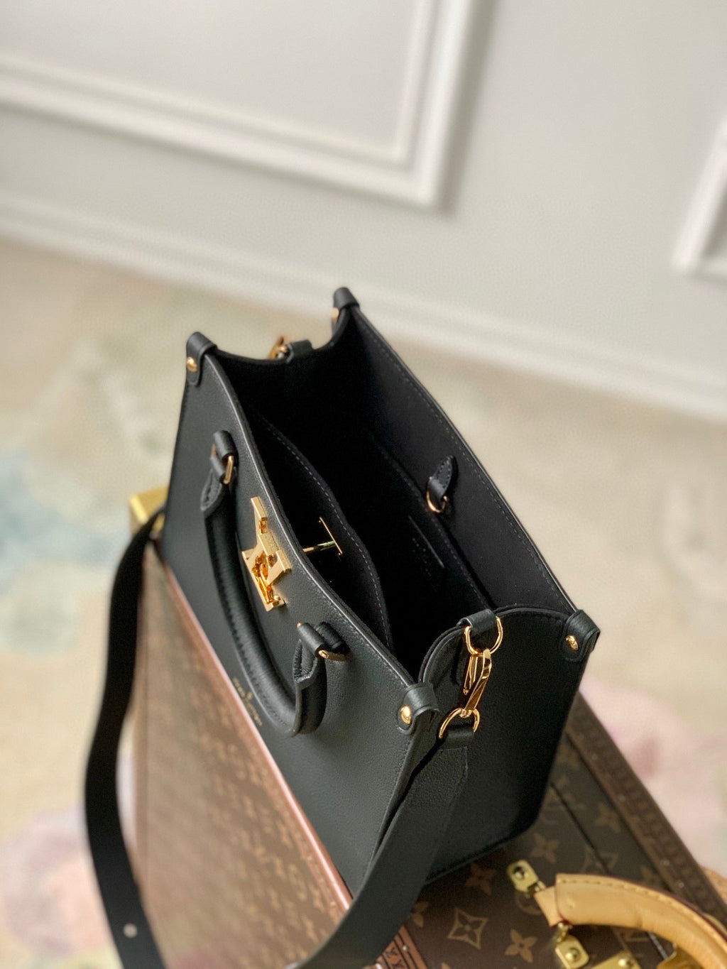 LV Lock&Go Bag Black Gold Cowhide 240844