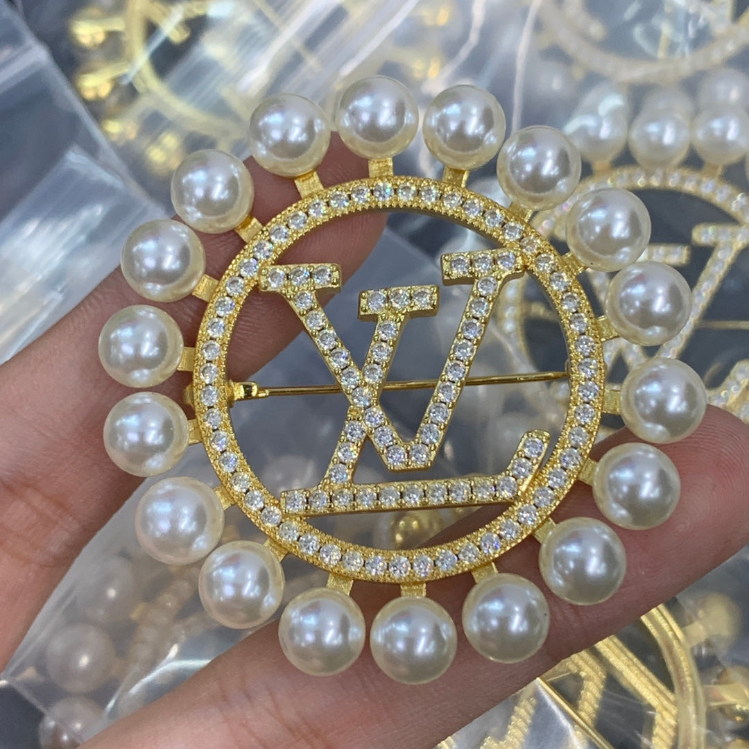 LV Brooch 188773